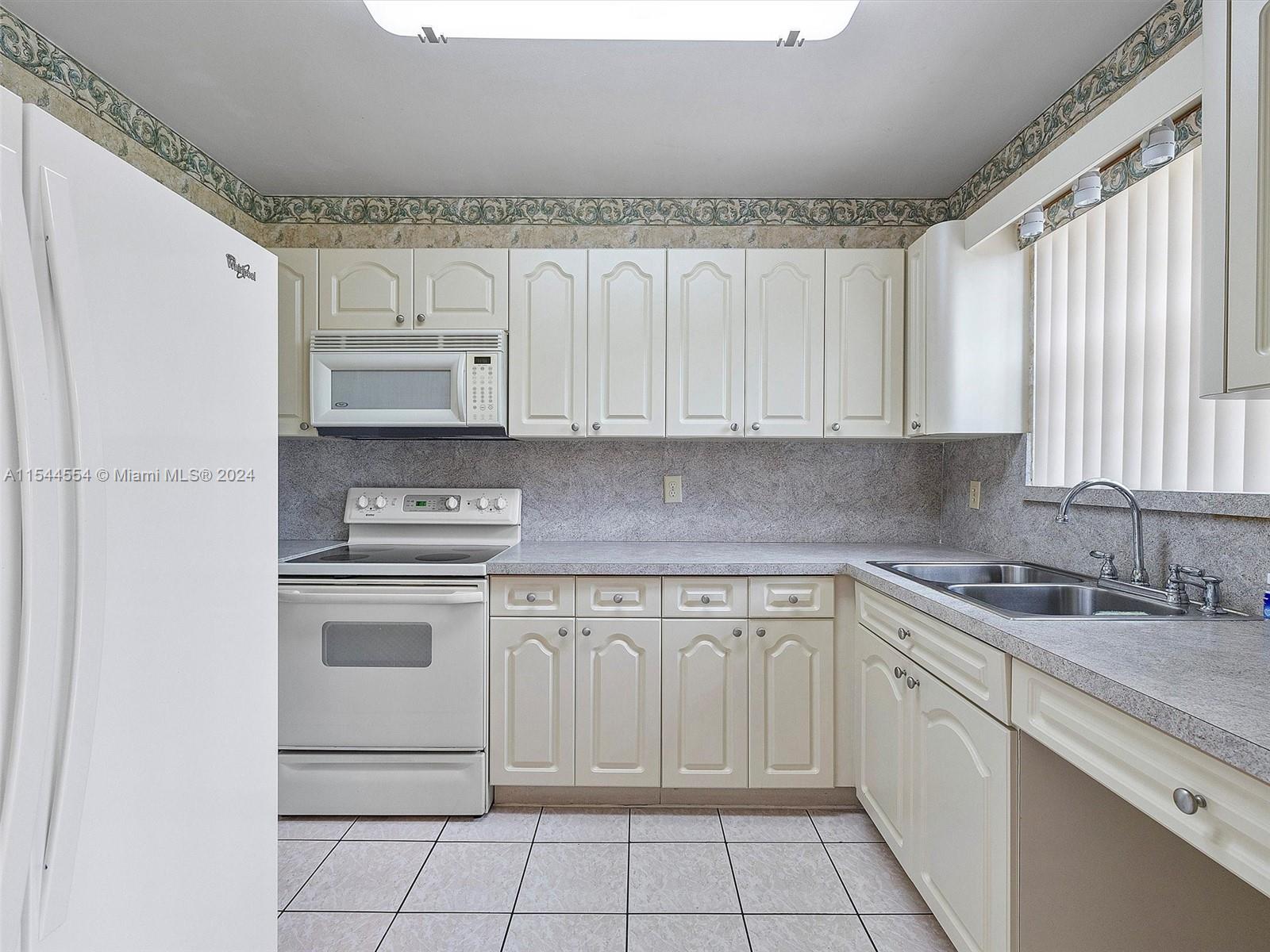 10790 SW 66th Dr, Miami, Florida 33173, 3 Bedrooms Bedrooms, ,2 BathroomsBathrooms,Residential,For Sale,10790 SW 66th Dr,A11544554