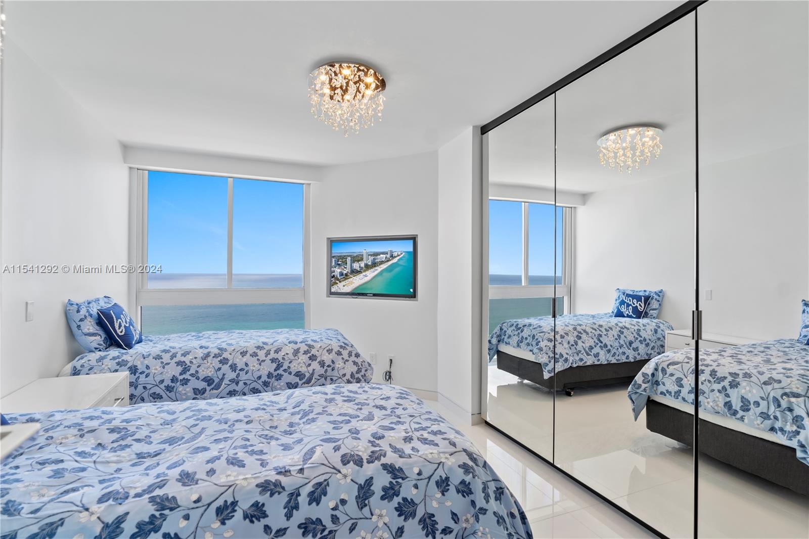 4779 COLLINS AV 3701, Miami Beach, Florida 33140, 3 Bedrooms Bedrooms, ,3 BathroomsBathrooms,Residentiallease,For Rent,4779 COLLINS AV 3701,A11541292