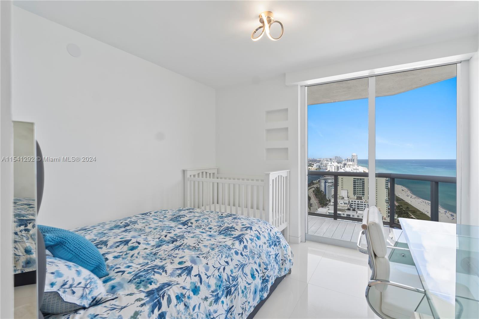 4779 COLLINS AV 3701, Miami Beach, Florida 33140, 3 Bedrooms Bedrooms, ,3 BathroomsBathrooms,Residentiallease,For Rent,4779 COLLINS AV 3701,A11541292