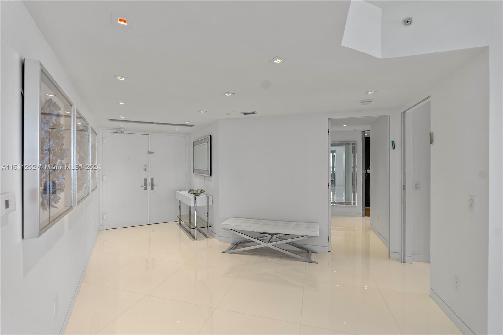 4779 COLLINS AV 3701, Miami Beach, Florida 33140, 3 Bedrooms Bedrooms, ,3 BathroomsBathrooms,Residentiallease,For Rent,4779 COLLINS AV 3701,A11541292