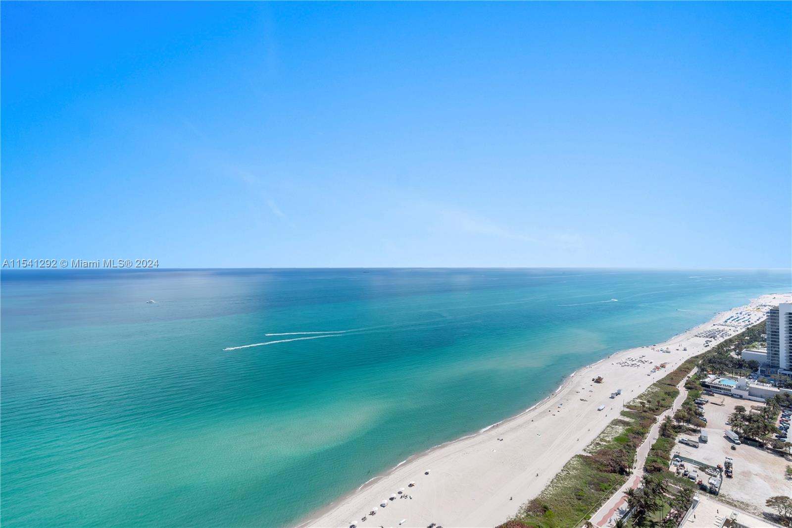 4779 COLLINS AV 3701, Miami Beach, Florida 33140, 3 Bedrooms Bedrooms, ,3 BathroomsBathrooms,Residentiallease,For Rent,4779 COLLINS AV 3701,A11541292