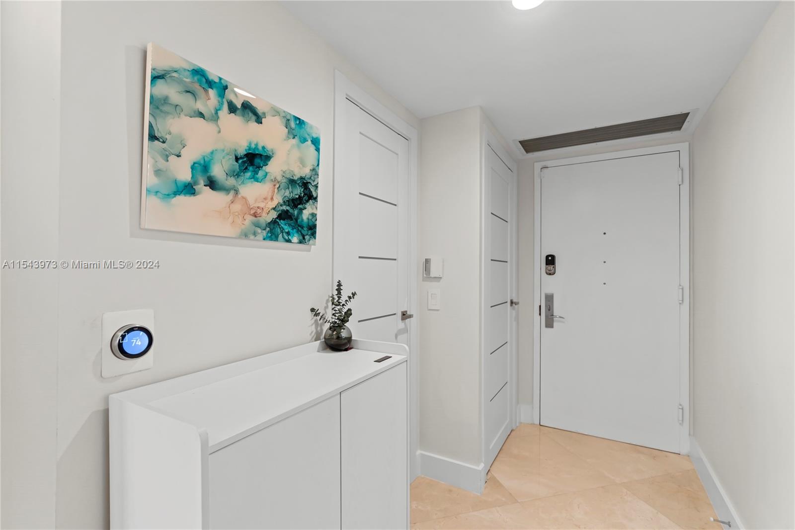 4779 Collins Ave 505, Miami Beach, Florida 33140, 2 Bedrooms Bedrooms, ,2 BathroomsBathrooms,Residentiallease,For Rent,4779 Collins Ave 505,A11543973