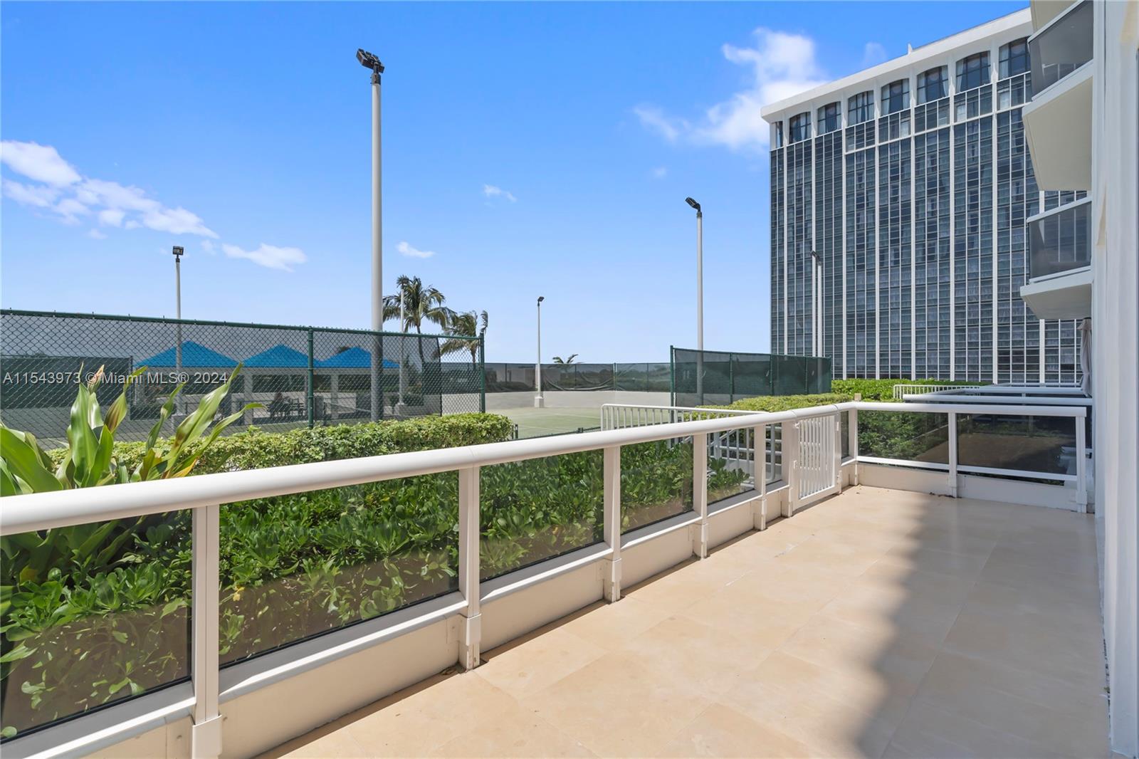 4779 Collins Ave 505, Miami Beach, Florida 33140, 2 Bedrooms Bedrooms, ,2 BathroomsBathrooms,Residentiallease,For Rent,4779 Collins Ave 505,A11543973