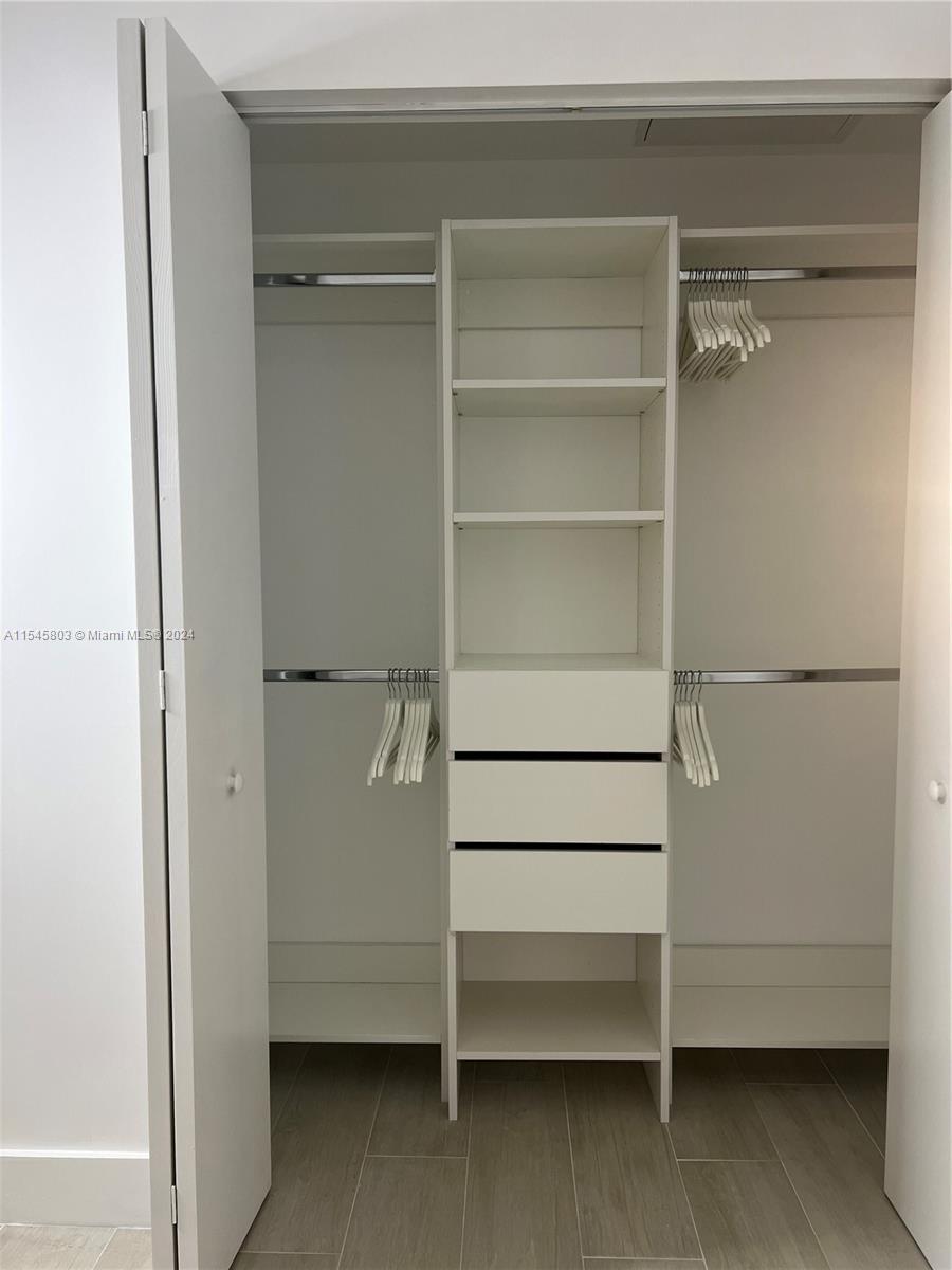 650 NE 32nd St 2406, Miami, Florida 33137, 2 Bedrooms Bedrooms, ,2 BathroomsBathrooms,Residentiallease,For Rent,650 NE 32nd St 2406,A11545803