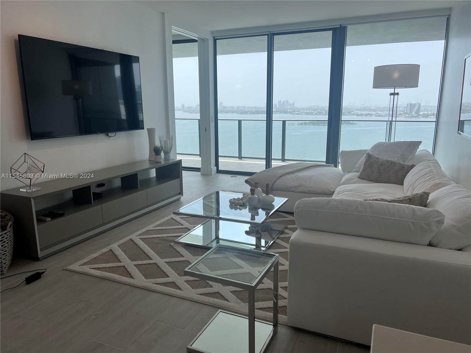 650 NE 32nd St 2406, Miami, Florida 33137, 2 Bedrooms Bedrooms, ,2 BathroomsBathrooms,Residentiallease,For Rent,650 NE 32nd St 2406,A11545803