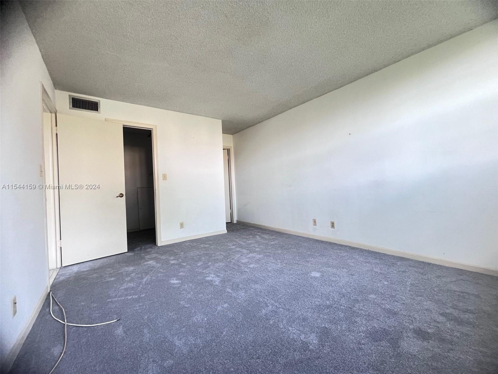 9511 Hollybrook Lake Dr, Pembroke Pines, FL, 33025 United States, 1 Bedroom Bedrooms, ,1 BathroomBathrooms,Residential,For Sale,Hollybrook Lake Dr,A11544159