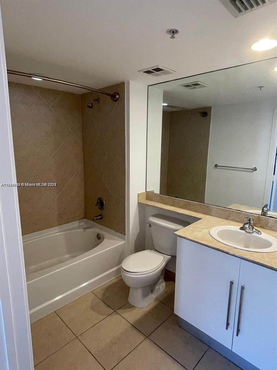 335 S Biscayne Blvd 3502, Miami, Florida 33131, 1 Bedroom Bedrooms, ,1 BathroomBathrooms,Residential,For Sale,335 S Biscayne Blvd 3502,A11544942