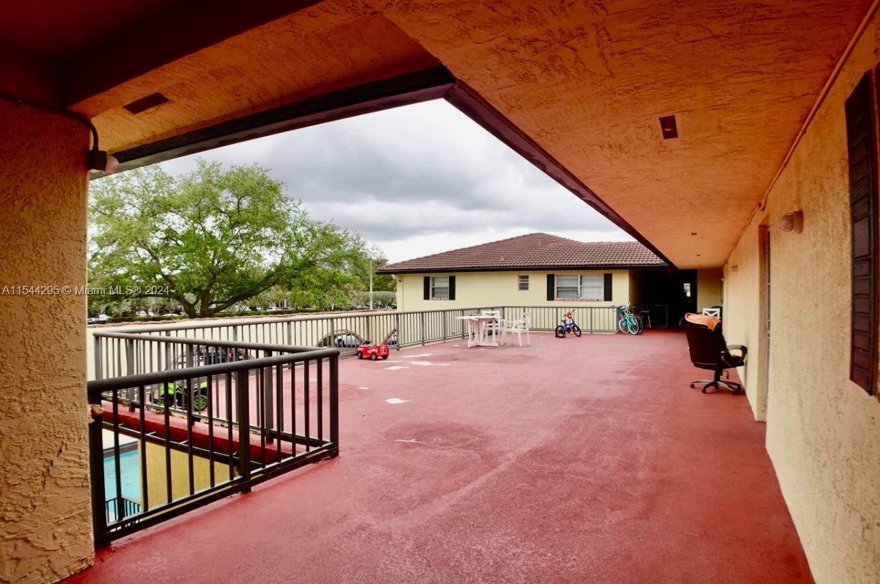 10701 Royal Palm Blvd 14, Coral Springs, Florida 33065, 2 Bedrooms Bedrooms, ,2 BathroomsBathrooms,Residential,For Sale,10701 Royal Palm Blvd 14,A11544295