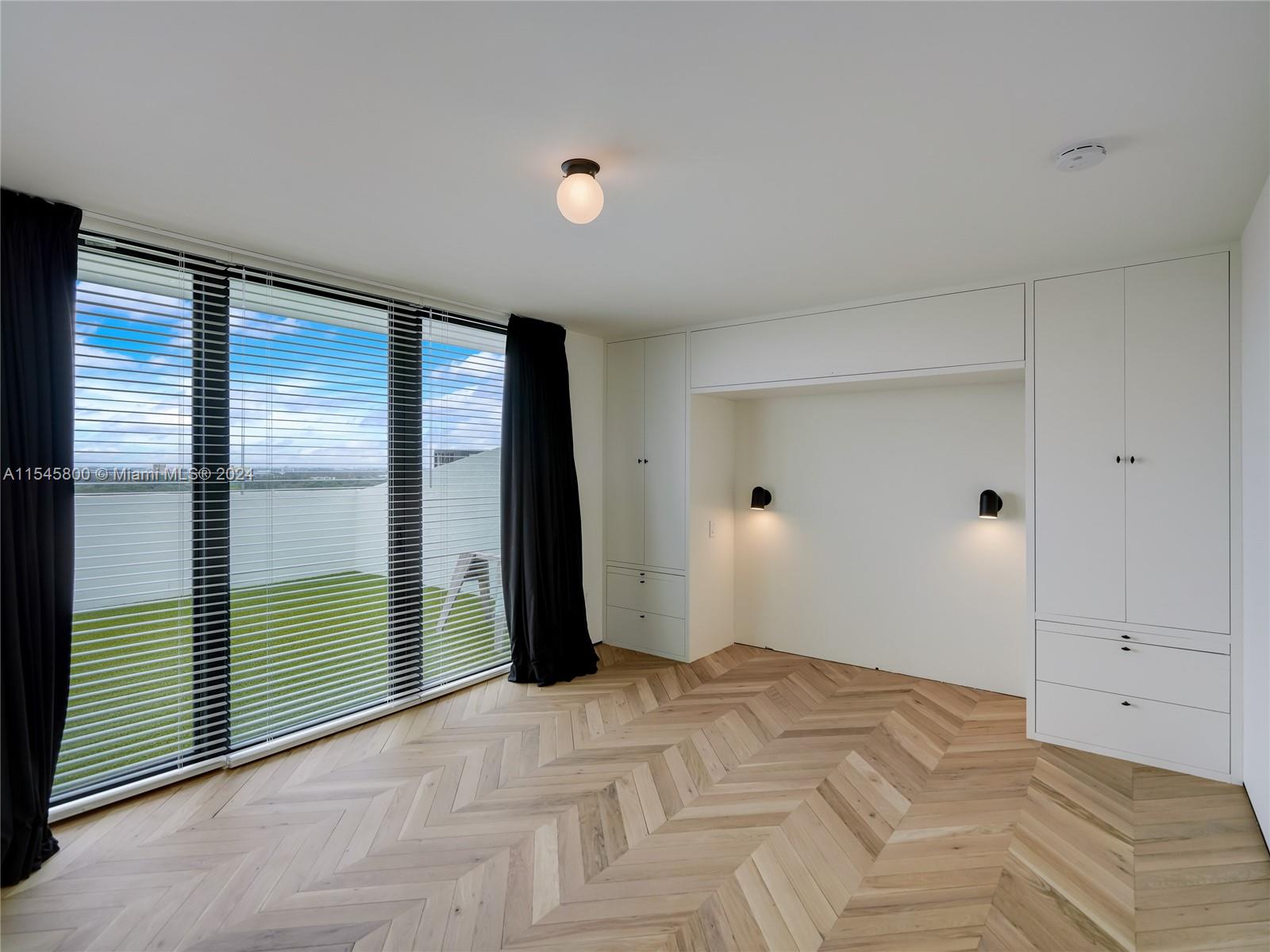 720 Coral Way PH14P, Coral Gables, Florida 33134, 1 Bedroom Bedrooms, ,1 BathroomBathrooms,Residential,For Sale,720 Coral Way PH14P,A11545800