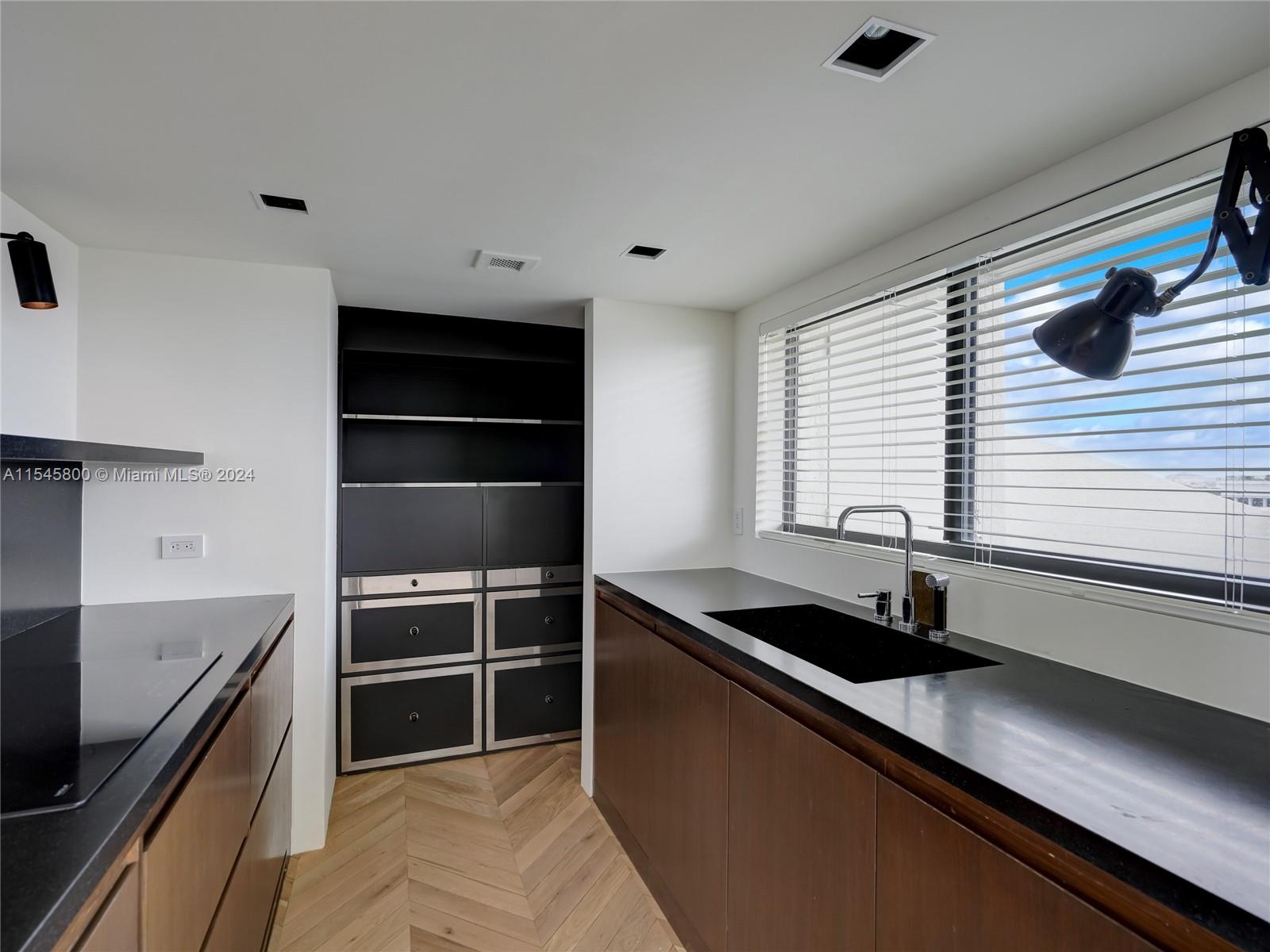 720 Coral Way PH14P, Coral Gables, Florida 33134, 1 Bedroom Bedrooms, ,1 BathroomBathrooms,Residential,For Sale,720 Coral Way PH14P,A11545800