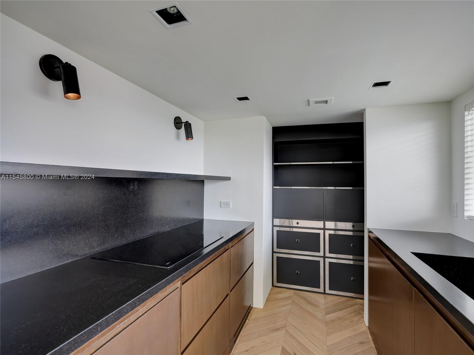 720 Coral Way PH14P, Coral Gables, Florida 33134, 1 Bedroom Bedrooms, ,1 BathroomBathrooms,Residential,For Sale,720 Coral Way PH14P,A11545800