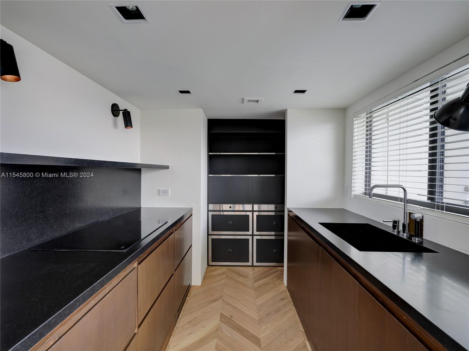 720 Coral Way PH14P, Coral Gables, Florida 33134, 1 Bedroom Bedrooms, ,1 BathroomBathrooms,Residential,For Sale,720 Coral Way PH14P,A11545800