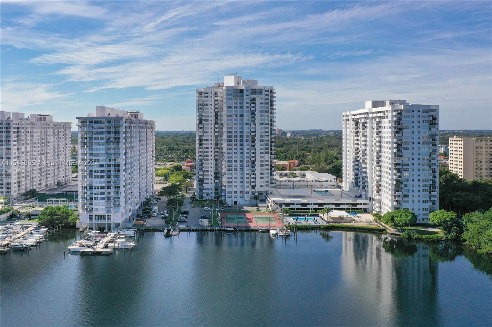 2780 NE 183rd St 1606, Aventura, Florida 33160, 2 Bedrooms Bedrooms, ,2 BathroomsBathrooms,Residential,For Sale,2780 NE 183rd St 1606,A11545805