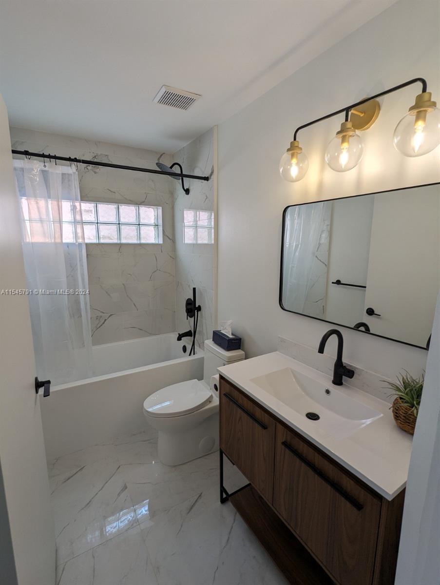 3745 Amalfi Dr, Hollywood, Florida 33021, 3 Bedrooms Bedrooms, ,3 BathroomsBathrooms,Residentiallease,For Rent,3745 Amalfi Dr,A11545791