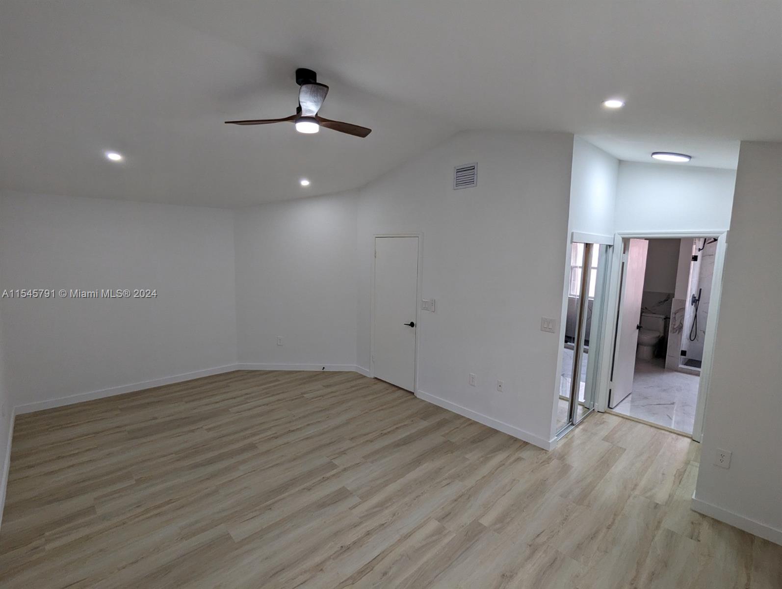 3745 Amalfi Dr, Hollywood, Florida 33021, 3 Bedrooms Bedrooms, ,3 BathroomsBathrooms,Residentiallease,For Rent,3745 Amalfi Dr,A11545791