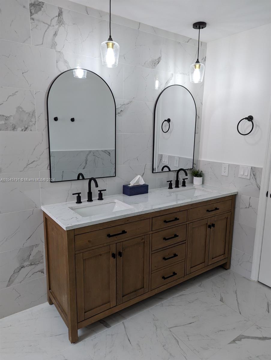 3745 Amalfi Dr, Hollywood, Florida 33021, 3 Bedrooms Bedrooms, ,3 BathroomsBathrooms,Residentiallease,For Rent,3745 Amalfi Dr,A11545791