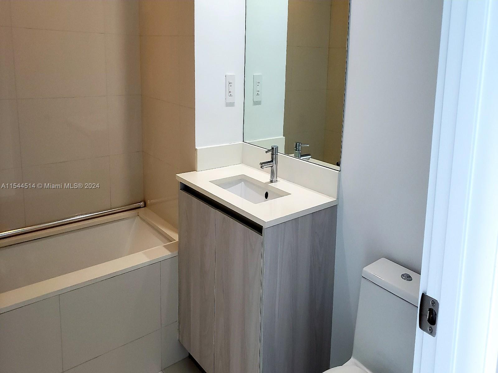 3131 NE 7th Ave 2804, Miami, Florida 33137, 3 Bedrooms Bedrooms, ,3 BathroomsBathrooms,Residential,For Sale,3131 NE 7th Ave 2804,A11544514