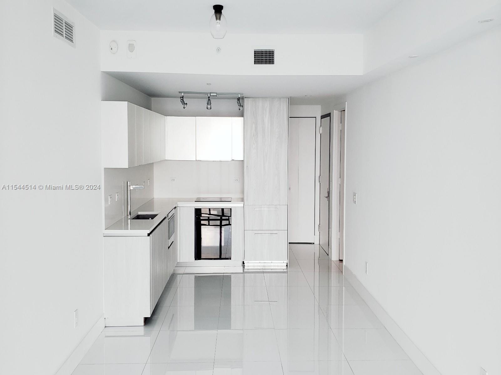 3131 NE 7th Ave 2804, Miami, Florida 33137, 3 Bedrooms Bedrooms, ,3 BathroomsBathrooms,Residential,For Sale,3131 NE 7th Ave 2804,A11544514