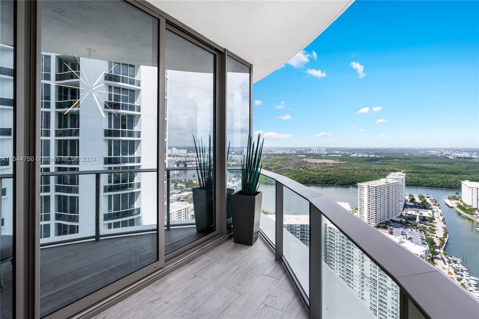 15701 Collins Ave, Sunny Isles Beach, FL, 33160 United States, 3 Bedrooms Bedrooms, ,4 BathroomsBathrooms,Residential,For Sale,Collins Ave,A11544750