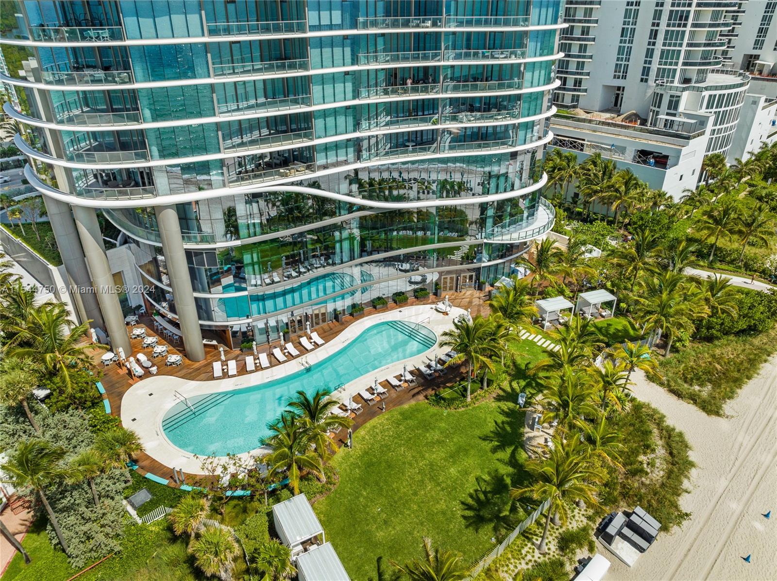 15701 Collins Ave, Sunny Isles Beach, FL, 33160 United States, 3 Bedrooms Bedrooms, ,4 BathroomsBathrooms,Residential,For Sale,Collins Ave,A11544750