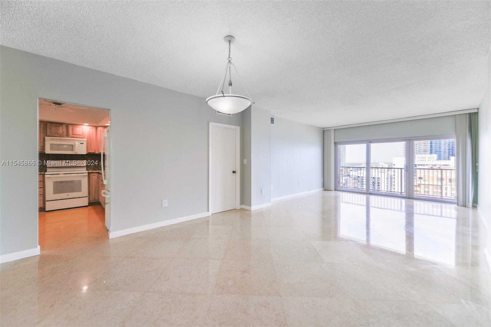 1950 S Ocean Dr PHB, Hallandale Beach, Florida 33009, 1 Bedroom Bedrooms, ,1 BathroomBathrooms,Residentiallease,For Rent,1950 S Ocean Dr PHB,A11545866