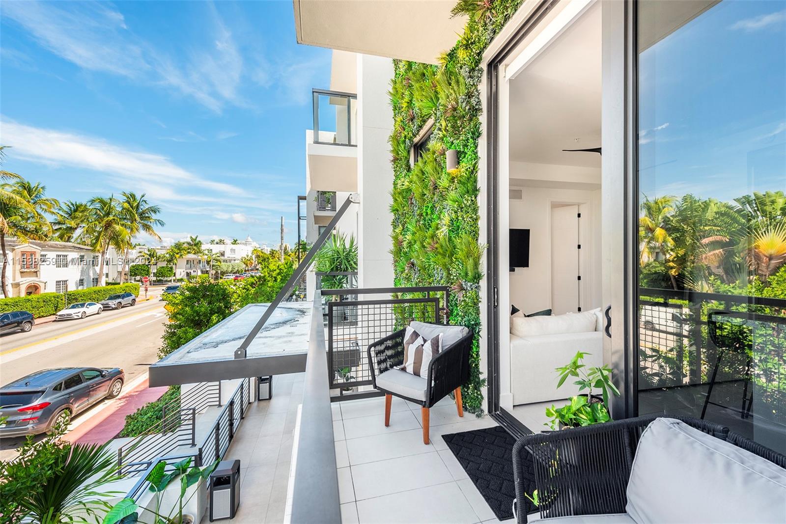 1030 15th St 201, Miami Beach, Florida 33139, 1 Bedroom Bedrooms, ,2 BathroomsBathrooms,Residentiallease,For Rent,1030 15th St 201,A11538259