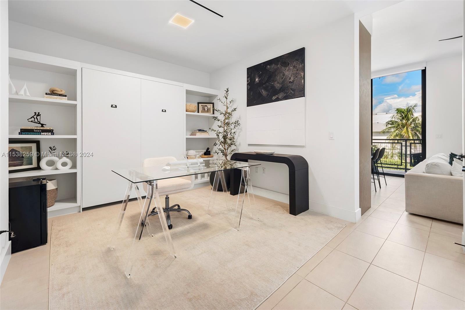 1030 15th St 201, Miami Beach, Florida 33139, 1 Bedroom Bedrooms, ,2 BathroomsBathrooms,Residentiallease,For Rent,1030 15th St 201,A11538259