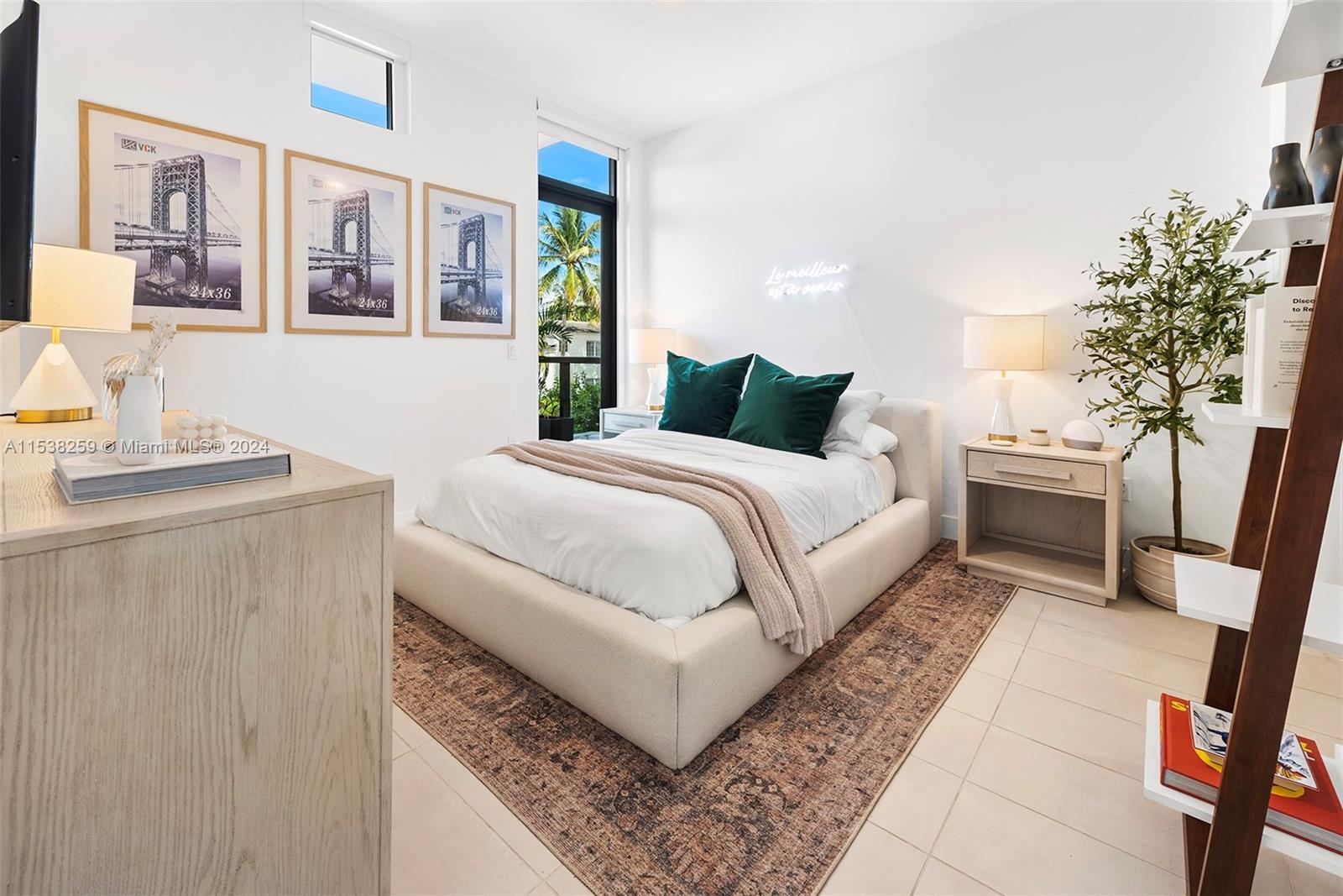 1030 15th St 201, Miami Beach, Florida 33139, 1 Bedroom Bedrooms, ,2 BathroomsBathrooms,Residentiallease,For Rent,1030 15th St 201,A11538259