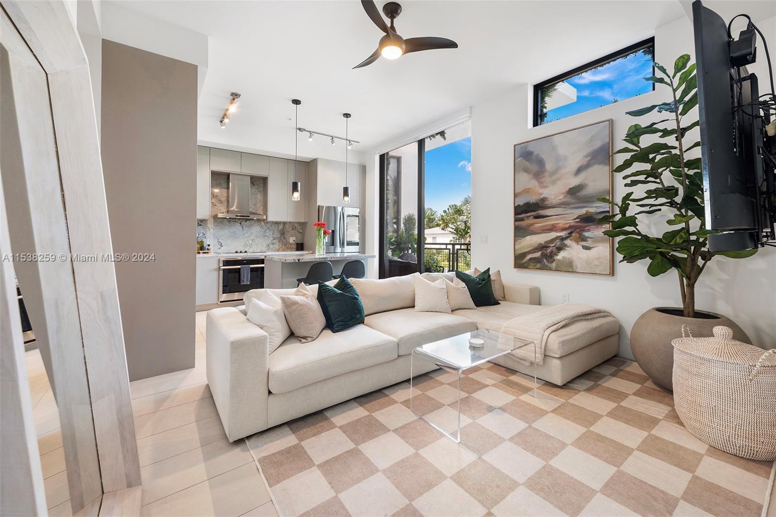 1030 15th St 201, Miami Beach, Florida 33139, 1 Bedroom Bedrooms, ,2 BathroomsBathrooms,Residentiallease,For Rent,1030 15th St 201,A11538259