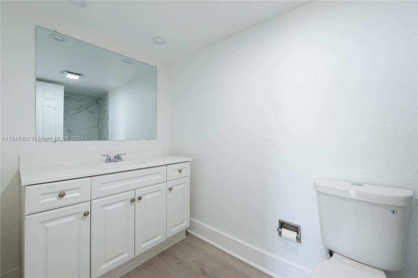911 E Ponce De Leon Blvd 1401, Coral Gables, Florida 33134, 2 Bedrooms Bedrooms, ,2 BathroomsBathrooms,Residentiallease,For Rent,911 E Ponce De Leon Blvd 1401,A11545902