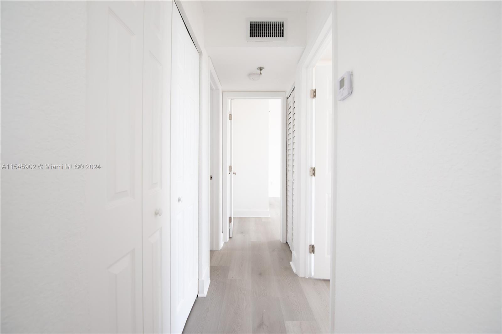 911 E Ponce De Leon Blvd 1401, Coral Gables, Florida 33134, 2 Bedrooms Bedrooms, ,2 BathroomsBathrooms,Residentiallease,For Rent,911 E Ponce De Leon Blvd 1401,A11545902