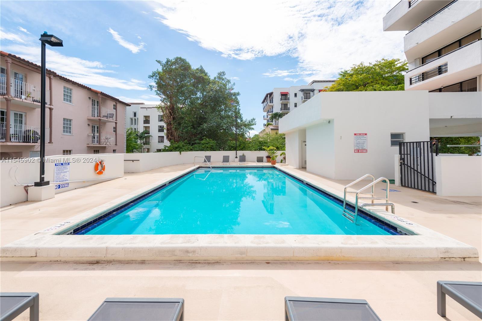 911 E Ponce De Leon Blvd 1401, Coral Gables, Florida 33134, 2 Bedrooms Bedrooms, ,2 BathroomsBathrooms,Residentiallease,For Rent,911 E Ponce De Leon Blvd 1401,A11545902
