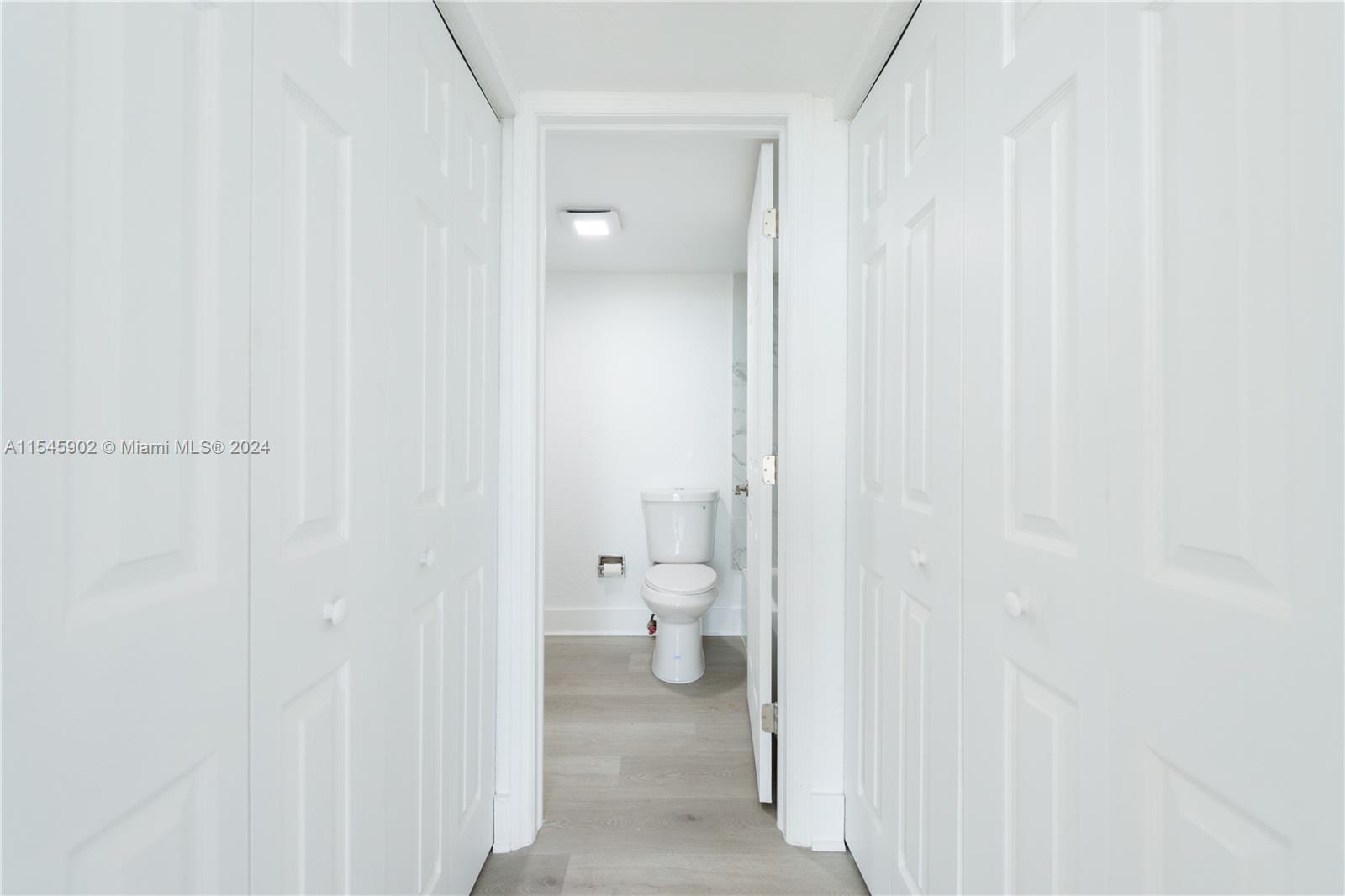 911 E Ponce De Leon Blvd 1401, Coral Gables, Florida 33134, 2 Bedrooms Bedrooms, ,2 BathroomsBathrooms,Residentiallease,For Rent,911 E Ponce De Leon Blvd 1401,A11545902