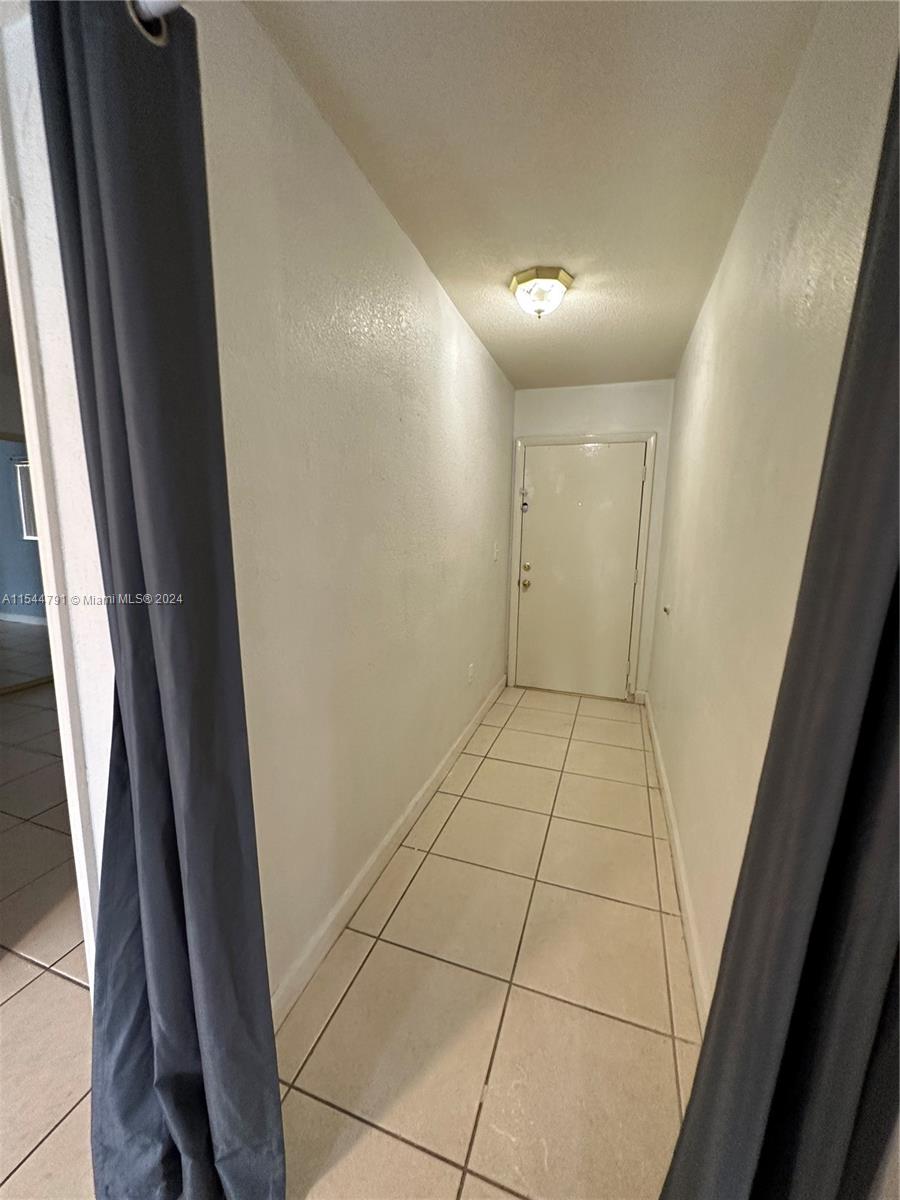 1950 W 54 St 204, Hialeah, Florida 33012, 2 Bedrooms Bedrooms, ,2 BathroomsBathrooms,Residentiallease,For Rent,1950 W 54 St 204,A11544791