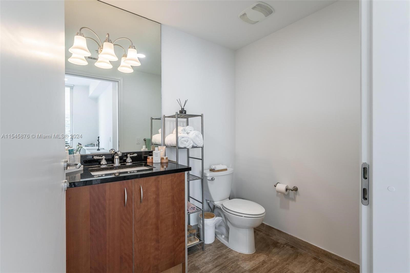 300 S Biscayne Blvd 3607, Miami, Florida 33131, 1 Bedroom Bedrooms, ,1 BathroomBathrooms,Residentiallease,For Rent,300 S Biscayne Blvd 3607,A11545876