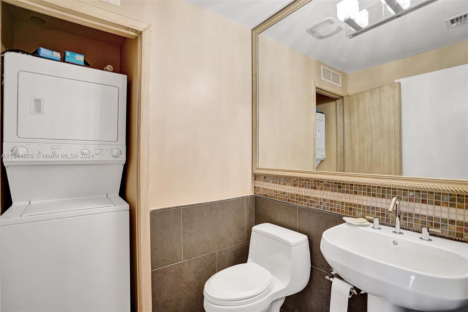 3131 NE 188th St 1-503, Aventura, Florida 33180, 2 Bedrooms Bedrooms, ,2 BathroomsBathrooms,Residential,For Sale,3131 NE 188th St 1-503,A11544668