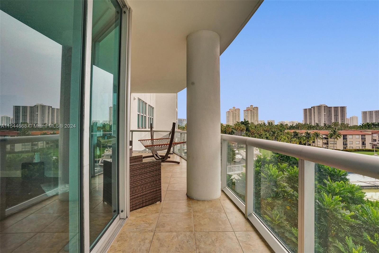 3131 188th St, Aventura, FL, 33180 United States, 2 Bedrooms Bedrooms, ,2 BathroomsBathrooms,Residential,For Sale,188th St,A11544668