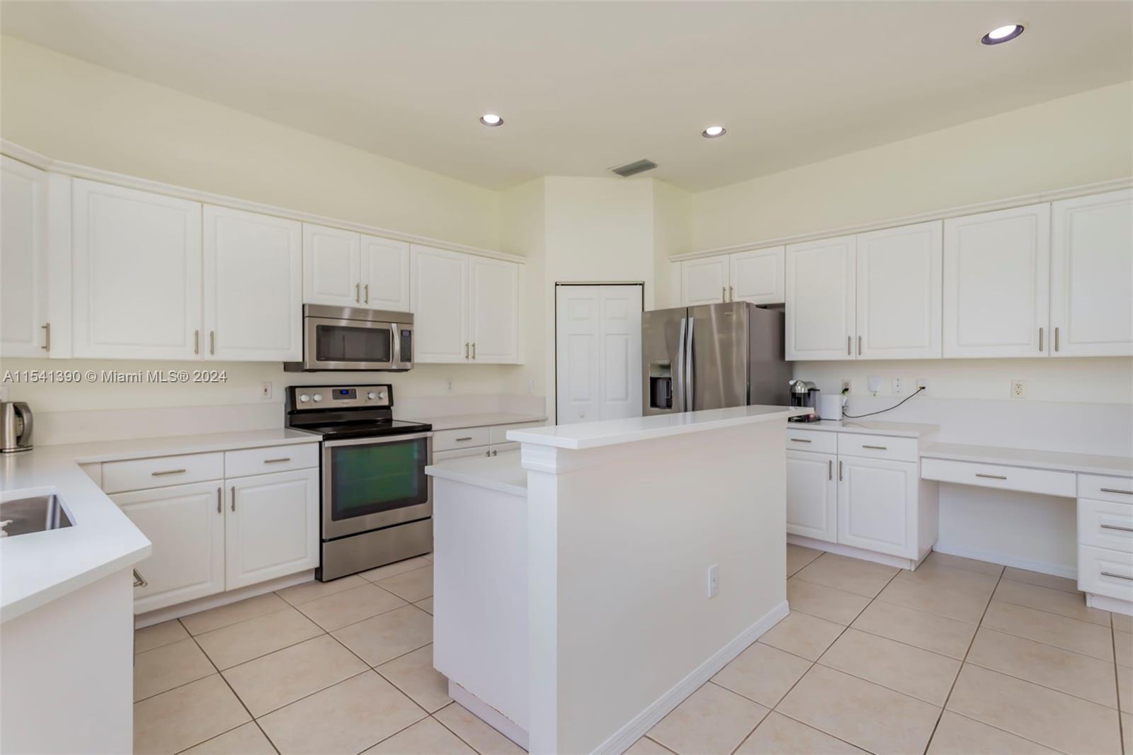 16392 14th St, Pembroke Pines, FL, 33028 United States, 4 Bedrooms Bedrooms, ,2 BathroomsBathrooms,Residential,For Sale,14th St,A11541390