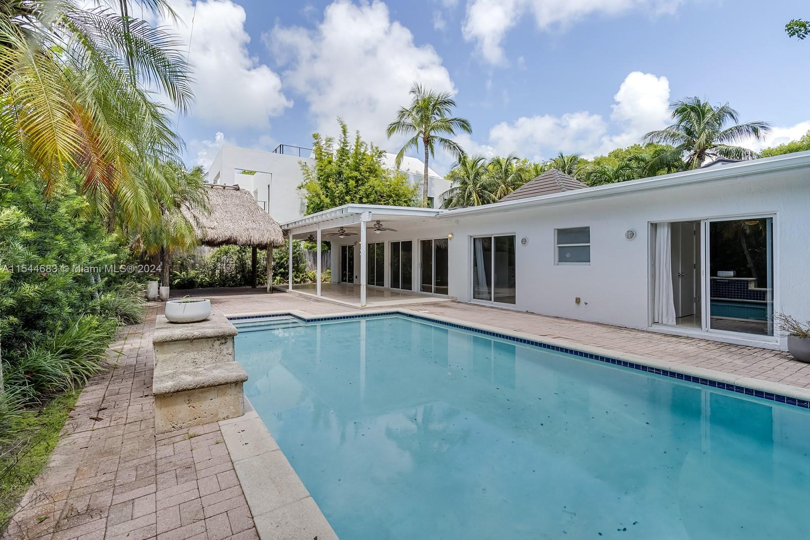 140 Mashta Dr, Key Biscayne, FL, 33149 United States, 4 Bedrooms Bedrooms, ,3 BathroomsBathrooms,Residential,For Sale,Mashta Dr,A11544683