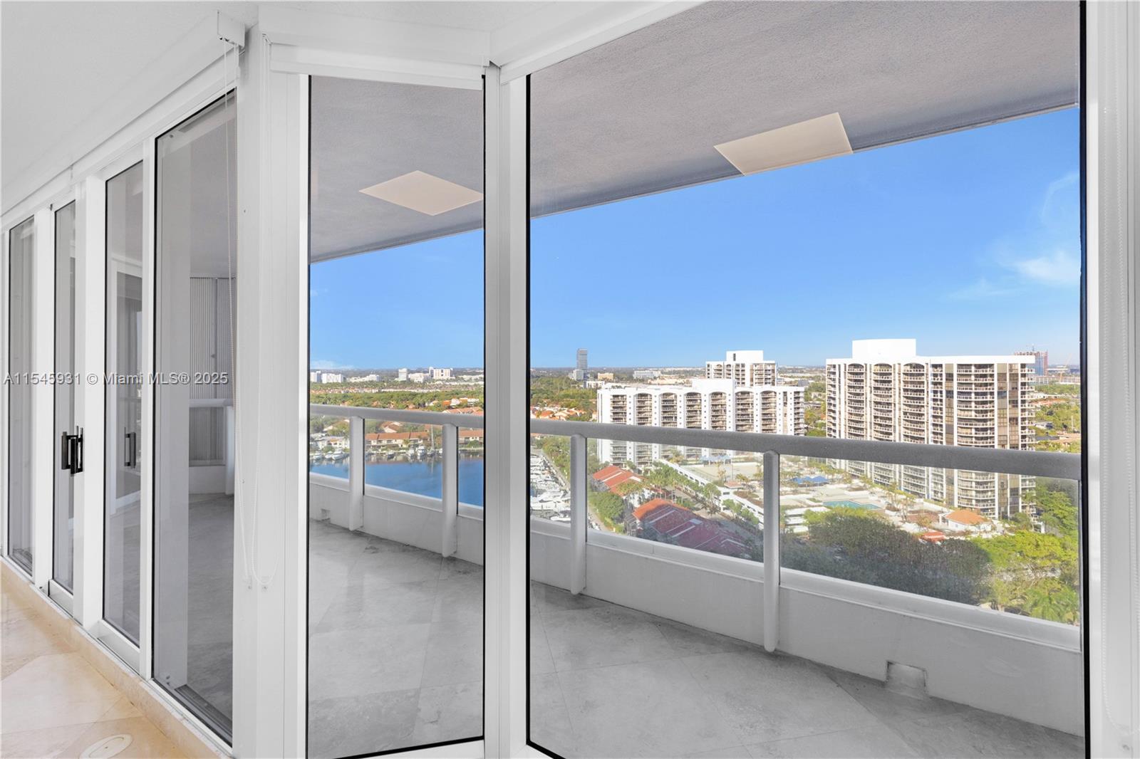 21055 Yacht Club Dr 2104, Aventura, Florida 33180, 2 Bedrooms Bedrooms, ,2 BathroomsBathrooms,Residential,For Sale,21055 Yacht Club Dr 2104,A11545931