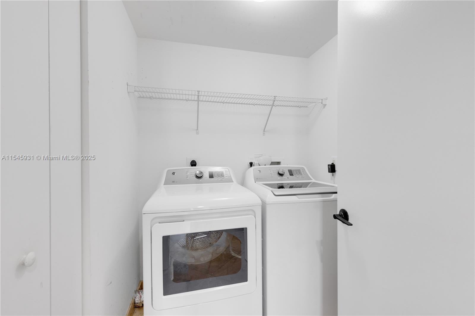 21055 Yacht Club Dr, Aventura, FL, 33180 United States, 2 Bedrooms Bedrooms, ,2 BathroomsBathrooms,Residential,For Sale,Yacht Club Dr,A11545931