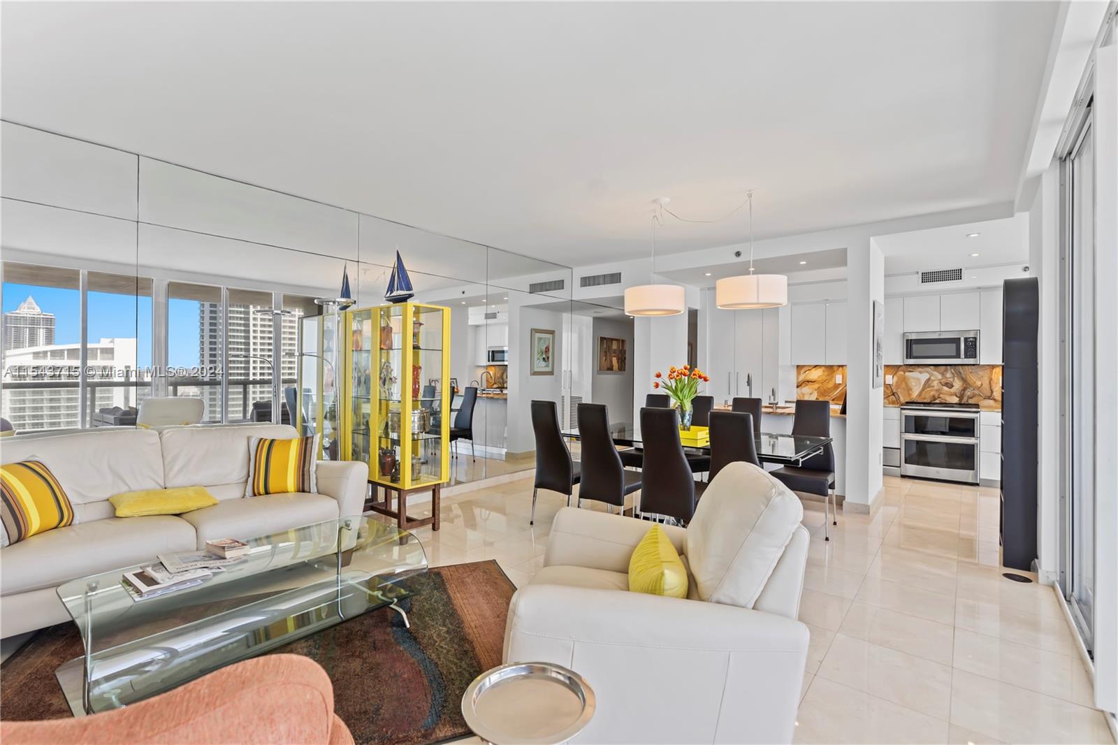 4201 Collins Ave 2002, Miami Beach, Florida 33140, 2 Bedrooms Bedrooms, ,2 BathroomsBathrooms,Residentiallease,For Rent,4201 Collins Ave 2002,A11543715