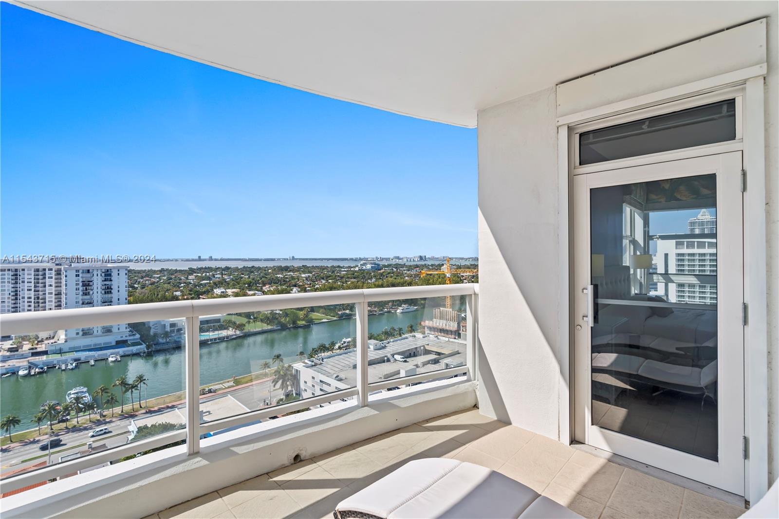 4201 Collins Ave 2002, Miami Beach, Florida 33140, 2 Bedrooms Bedrooms, ,2 BathroomsBathrooms,Residentiallease,For Rent,4201 Collins Ave 2002,A11543715