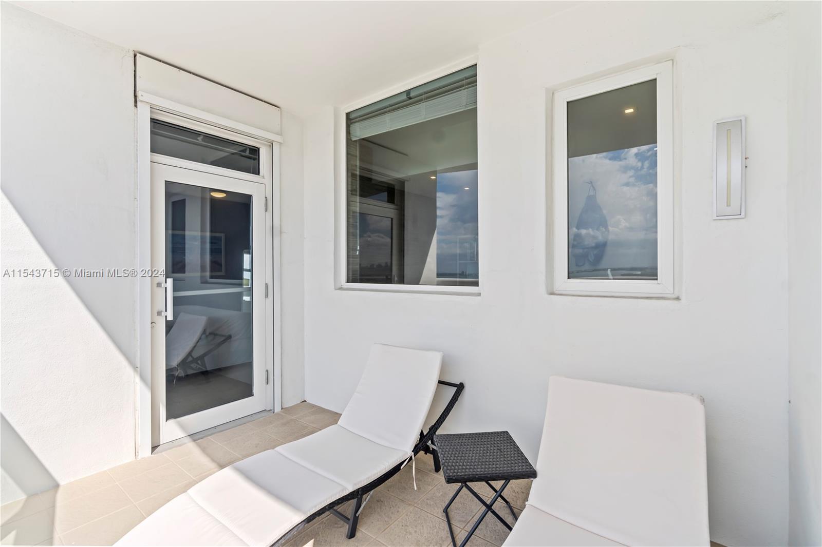 4201 Collins Ave 2002, Miami Beach, Florida 33140, 2 Bedrooms Bedrooms, ,2 BathroomsBathrooms,Residentiallease,For Rent,4201 Collins Ave 2002,A11543715