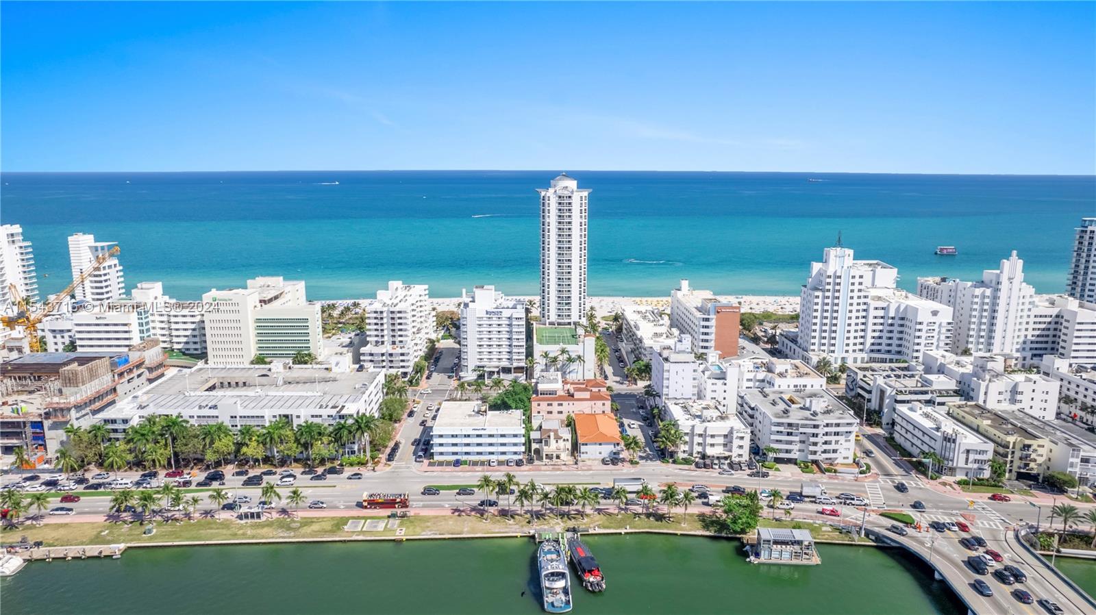 4201 Collins Ave 2002, Miami Beach, Florida 33140, 2 Bedrooms Bedrooms, ,2 BathroomsBathrooms,Residentiallease,For Rent,4201 Collins Ave 2002,A11543715