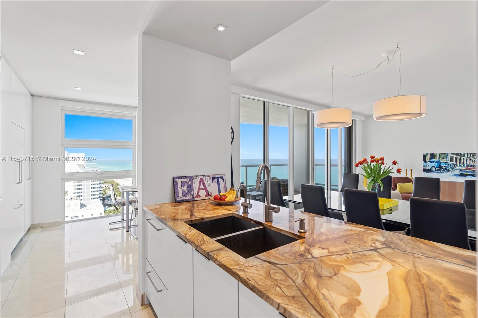 4201 Collins Ave 2002, Miami Beach, Florida 33140, 2 Bedrooms Bedrooms, ,2 BathroomsBathrooms,Residentiallease,For Rent,4201 Collins Ave 2002,A11543715