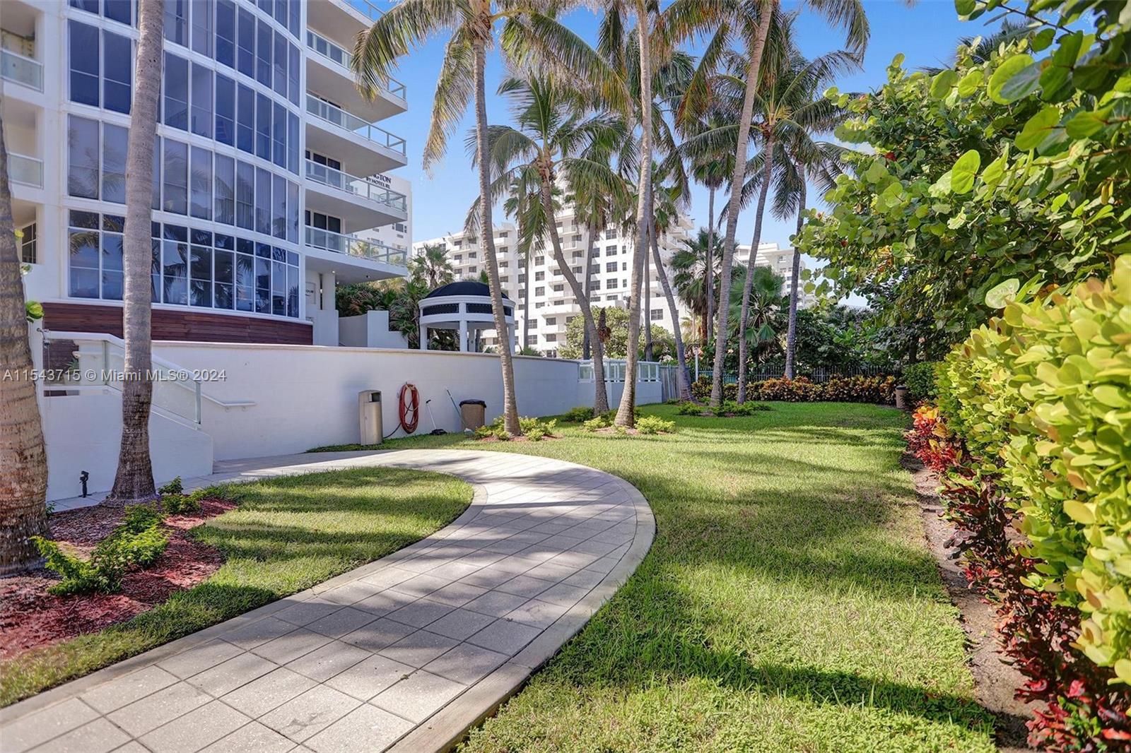 4201 Collins Ave 2002, Miami Beach, Florida 33140, 2 Bedrooms Bedrooms, ,2 BathroomsBathrooms,Residentiallease,For Rent,4201 Collins Ave 2002,A11543715