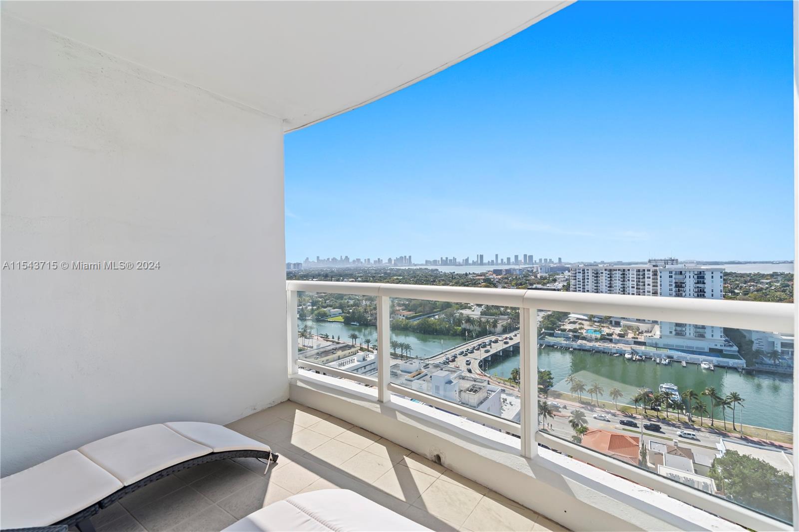 4201 Collins Ave 2002, Miami Beach, Florida 33140, 2 Bedrooms Bedrooms, ,2 BathroomsBathrooms,Residentiallease,For Rent,4201 Collins Ave 2002,A11543715