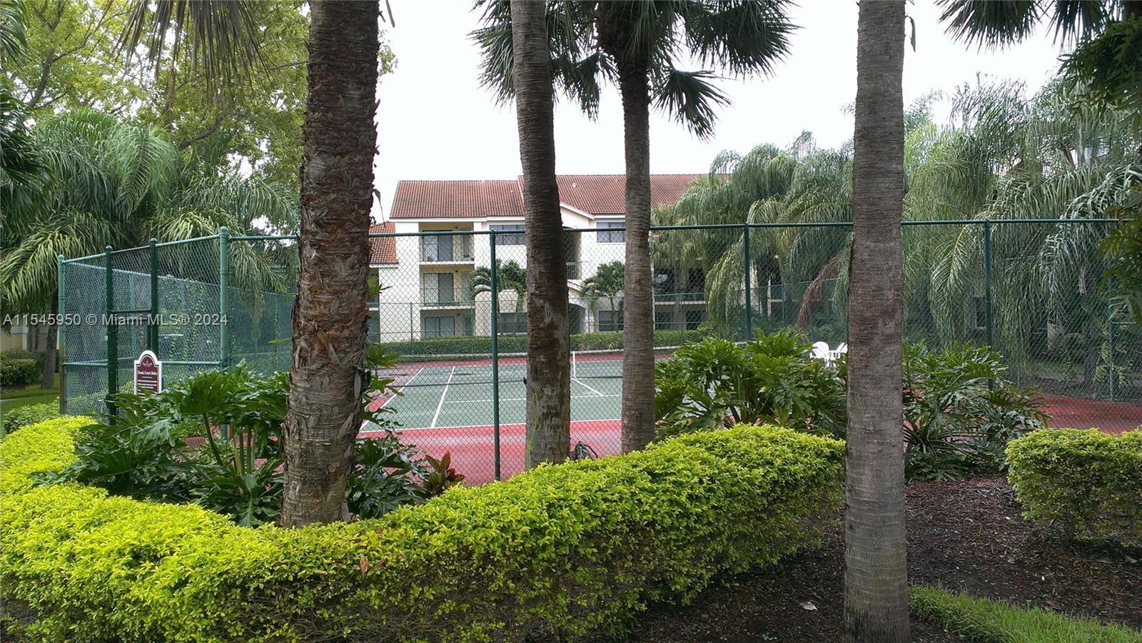 630 S Park Rd 211-3, Hollywood, Florida 33021, 1 Bedroom Bedrooms, ,1 BathroomBathrooms,Residential,For Sale,630 S Park Rd 211-3,A11545950