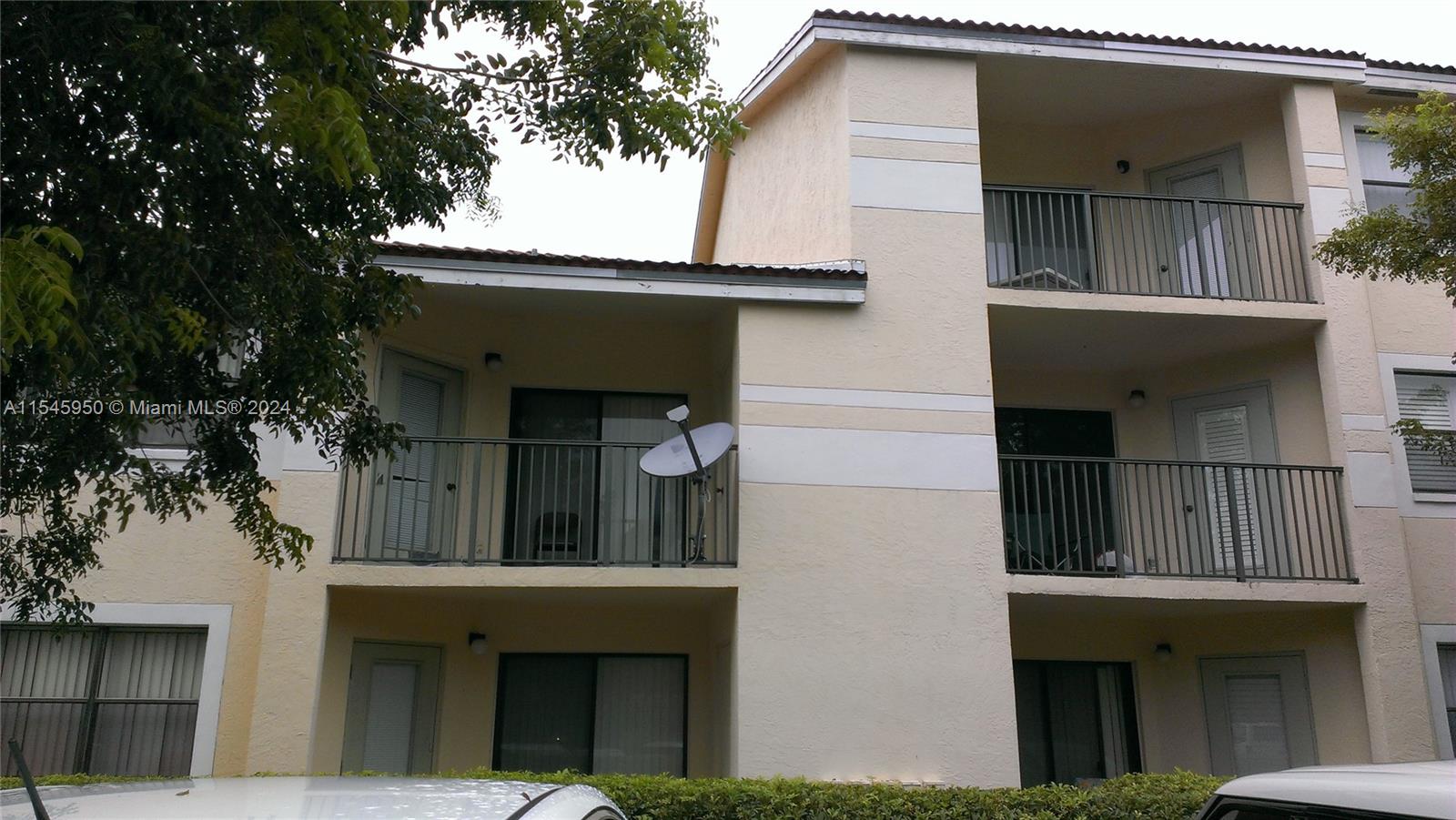 630 S Park Rd 211-3, Hollywood, Florida 33021, 1 Bedroom Bedrooms, ,1 BathroomBathrooms,Residential,For Sale,630 S Park Rd 211-3,A11545950